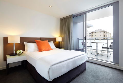 Adina Apartment Hotel Wollongong - Taree Accommodation 2