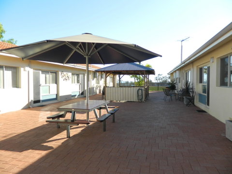 API Pelican Beach Front Apartments Kalbarri - Taree Accommodation 2