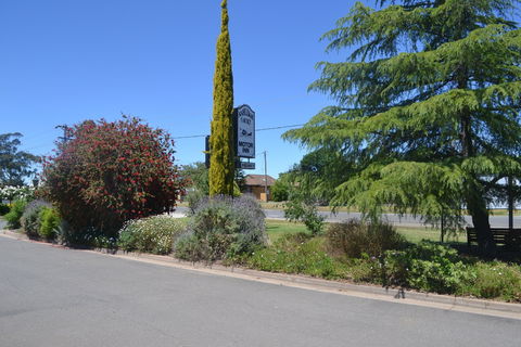 Ashleigh Court Motor Inn - Taree Accommodation 1