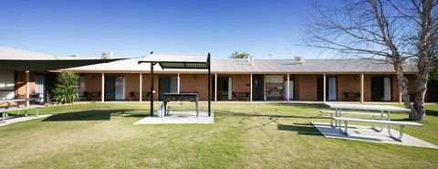 Ashleigh Court Motor Inn - Taree Accommodation 2