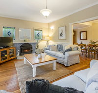 Blue Moon Cottages - Taree Accommodation