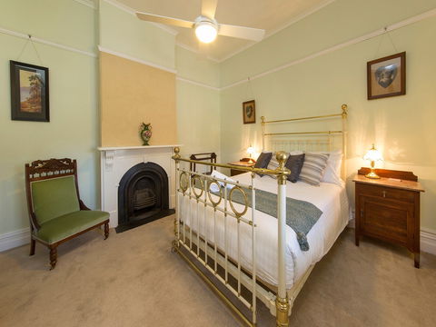 SINKINSON HOUSE - Mount Torrens - Taree Accommodation 2