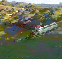 Sunnyhurst Chalets Farmstay - Taree Accommodation