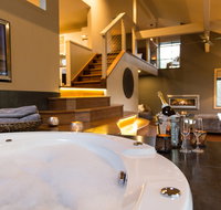 The Edge Villa - Hunter Valley Luxury Escape - Taree Accommodation
