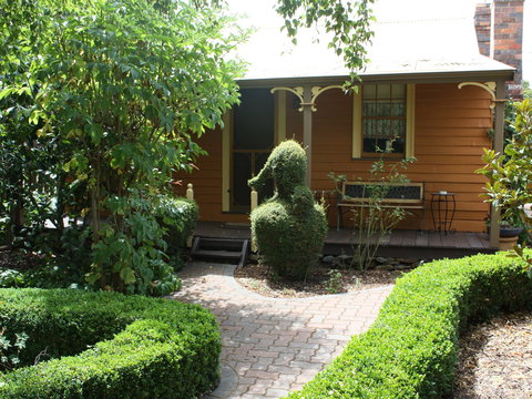 Westbury Gingerbread Cottages - The - Taree Accommodation 2