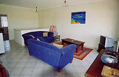 A Beachfront Villa Rockingham - Taree Accommodation 2