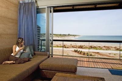 Novotel Ningaloo Resort - Taree Accommodation 1