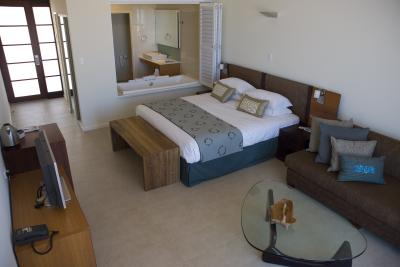 Novotel Ningaloo Resort - Taree Accommodation 2