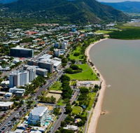 Rydges Esplanade Resort Cairns - Taree Accommodation