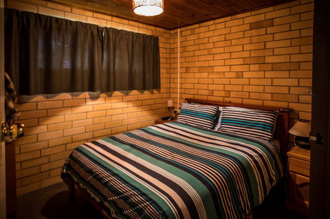 80 Page Drive Blanchetown -River Shack Rentals - Taree Accommodation 1