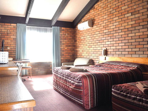 All Travellers Motor Inn - Taree Accommodation 1