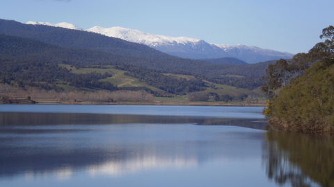 Khancoban Rose Holiday Units - Taree Accommodation 0