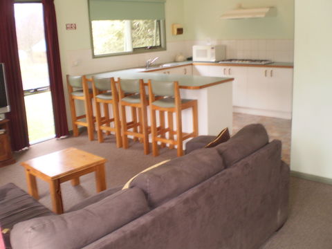 Khancoban Rose Holiday Units - Taree Accommodation 2