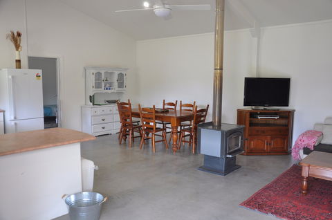 Nature's Echo Farm Stay - Taree Accommodation 2