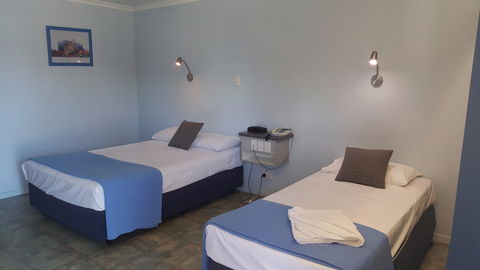 Queens Beach Hotel - Taree Accommodation 0