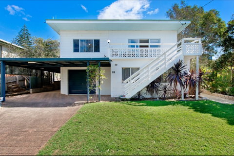 Salt Breeze - Taree Accommodation 0