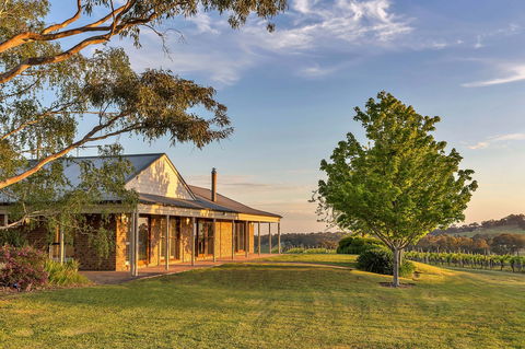 Simon Tolley Lodge - Taree Accommodation 1