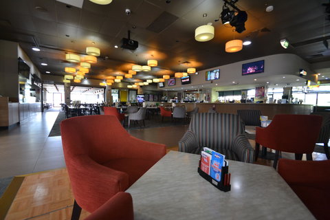 The Oaks Hotel Motel - Taree Accommodation 1