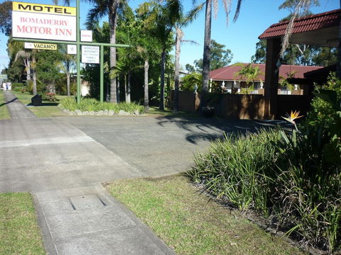Bomaderry Motor Inn - Taree Accommodation 0