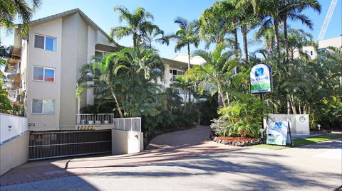 Mari Court Resort - Taree Accommodation 1