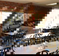 Mataranka Roadhouse and Cabins - Taree Accommodation