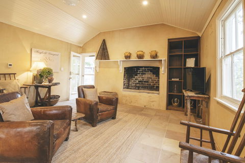 Mayfield Vineyard Cottages - Taree Accommodation 2