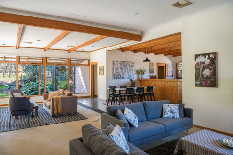 McLaren Vale Getaways - Taree Accommodation 1