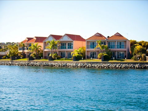 Port Lincoln Waterfront Apartments - Taree Accommodation 2