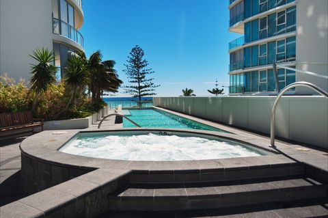 Reflections Coolangatta Beach - Taree Accommodation 1