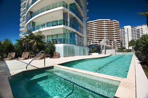 Reflections Coolangatta Beach - Taree Accommodation 2