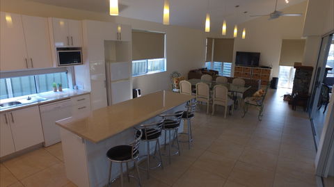 Renown House - Taree Accommodation 2