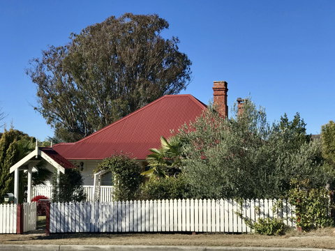 Tenterfield Luxury Historic Cottage - Taree Accommodation 0