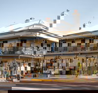 The Family Hotel Maitland - Taree Accommodation