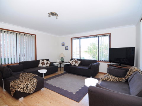 Admiral's Rest - Taree Accommodation 1