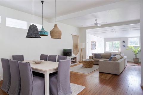 A Perfect Stay - Mahalo House - Taree Accommodation 1