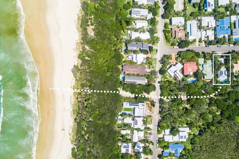 Beach Chalet - Taree Accommodation 2