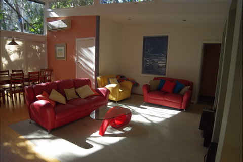 Bowery Beach House - Taree Accommodation 0