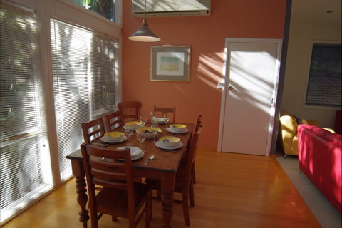 Bowery Beach House - Taree Accommodation 1
