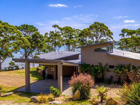 Cloudy Bay Lagoon Estate - Taree Accommodation 1