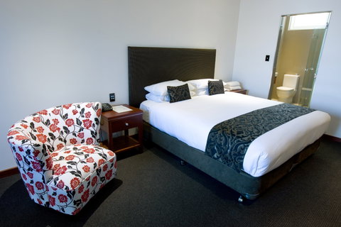 Commodore On The Park - Taree Accommodation 1