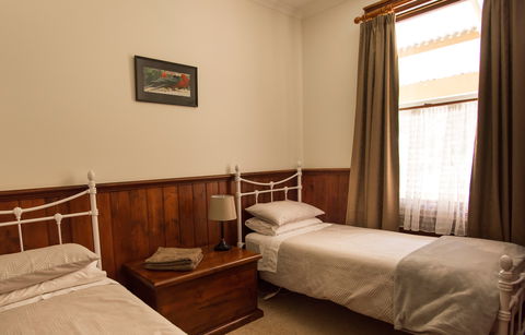 Creek Cottage Walhalla - Taree Accommodation 2