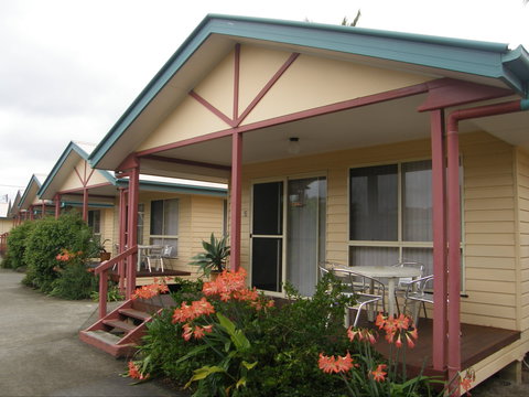 Dolphin Sands Holiday Villas - Taree Accommodation 0