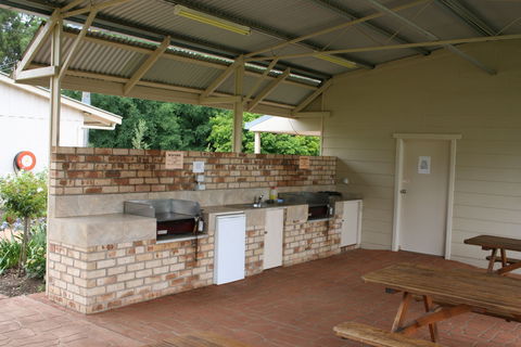 Fossickers' Tourist Park - Taree Accommodation 1