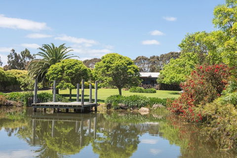 Margaret River Manor - Taree Accommodation 0