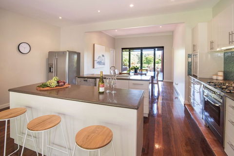 Margaret River Manor - Taree Accommodation 1