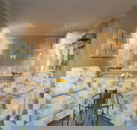 Sailaway Beach House - Taree Accommodation