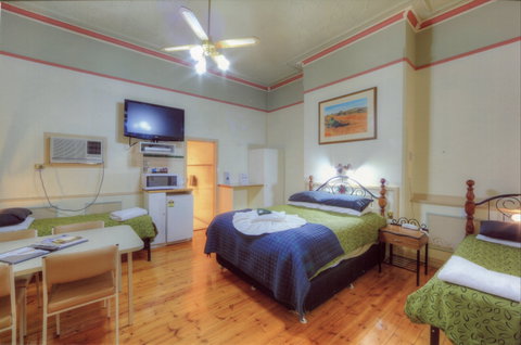 The Lodge Outback Motel - Taree Accommodation 2