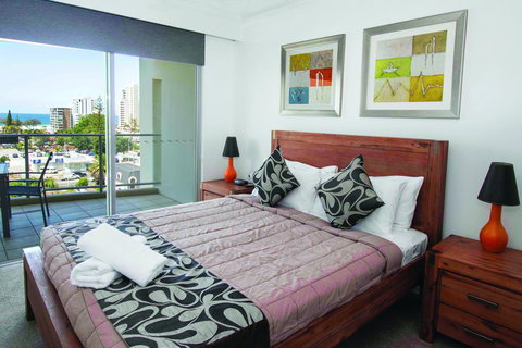 Trilogy Apartments Surfers Paradise - Taree Accommodation 1