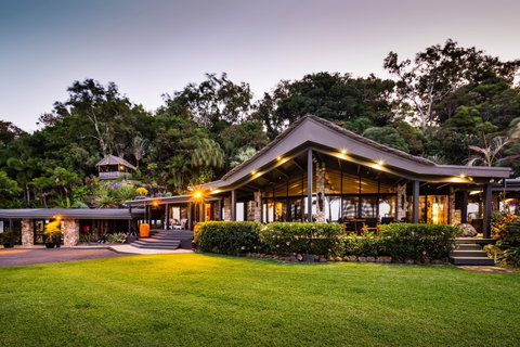 Trinity Beach Palace - Taree Accommodation 1