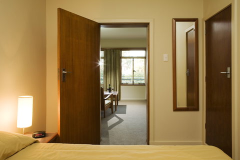 University House - Taree Accommodation 2